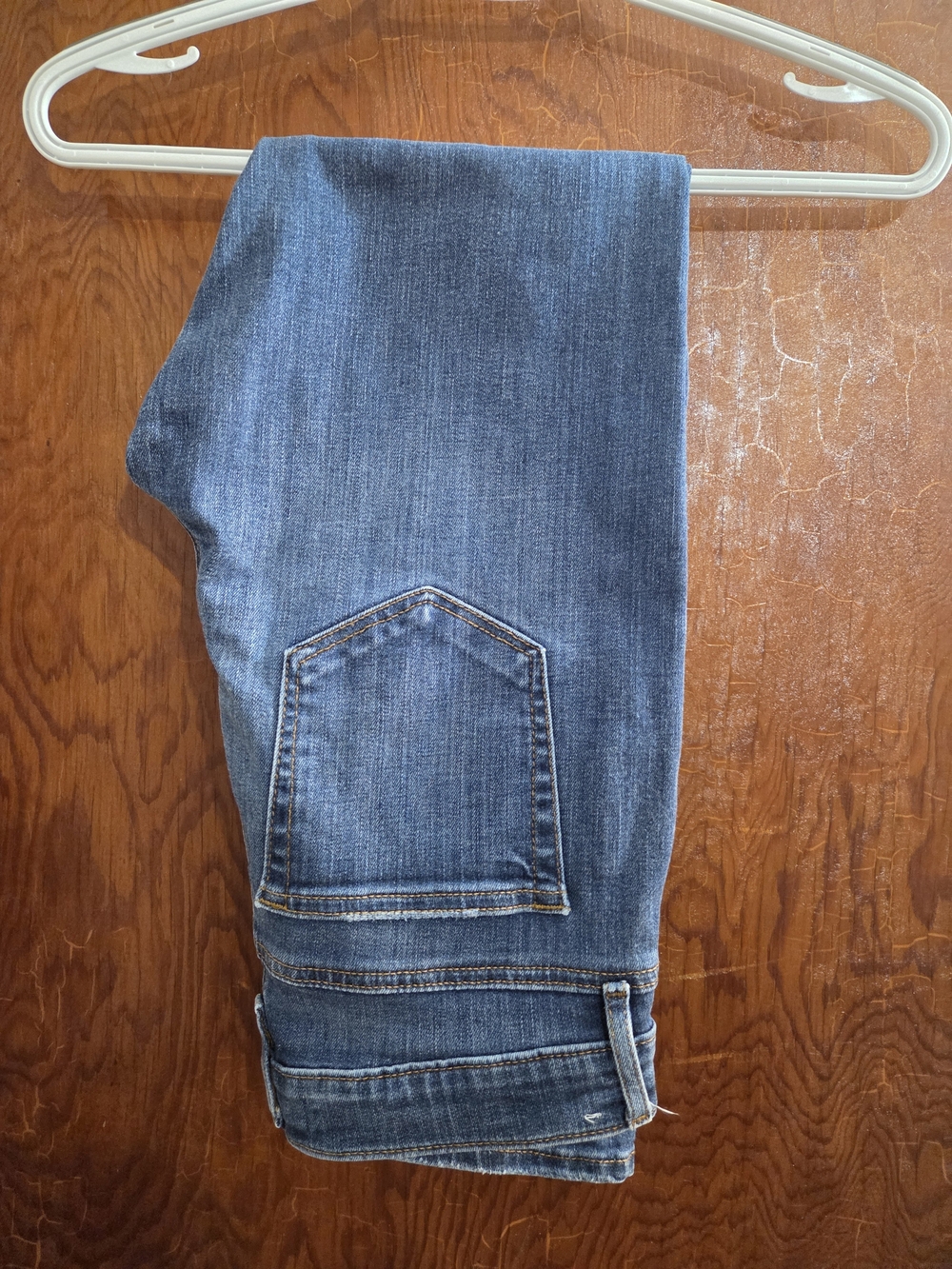 LOFT distressed dark wash slim fit JEANS size 4/27